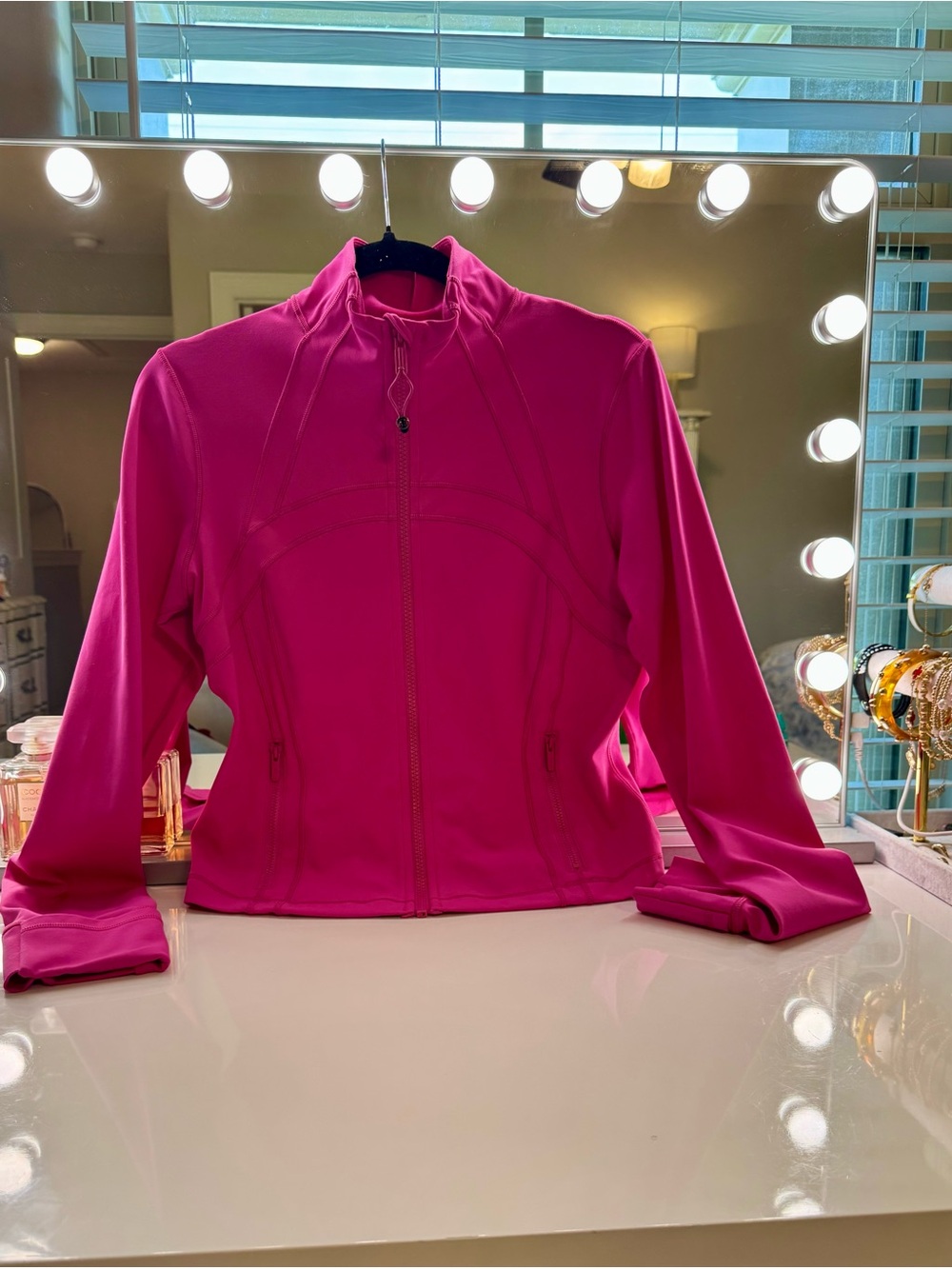 Lululemon Define Cropped Jacket Nulu Sonic Pink - Size 10 - Like New Condition - Picture 12 of 13